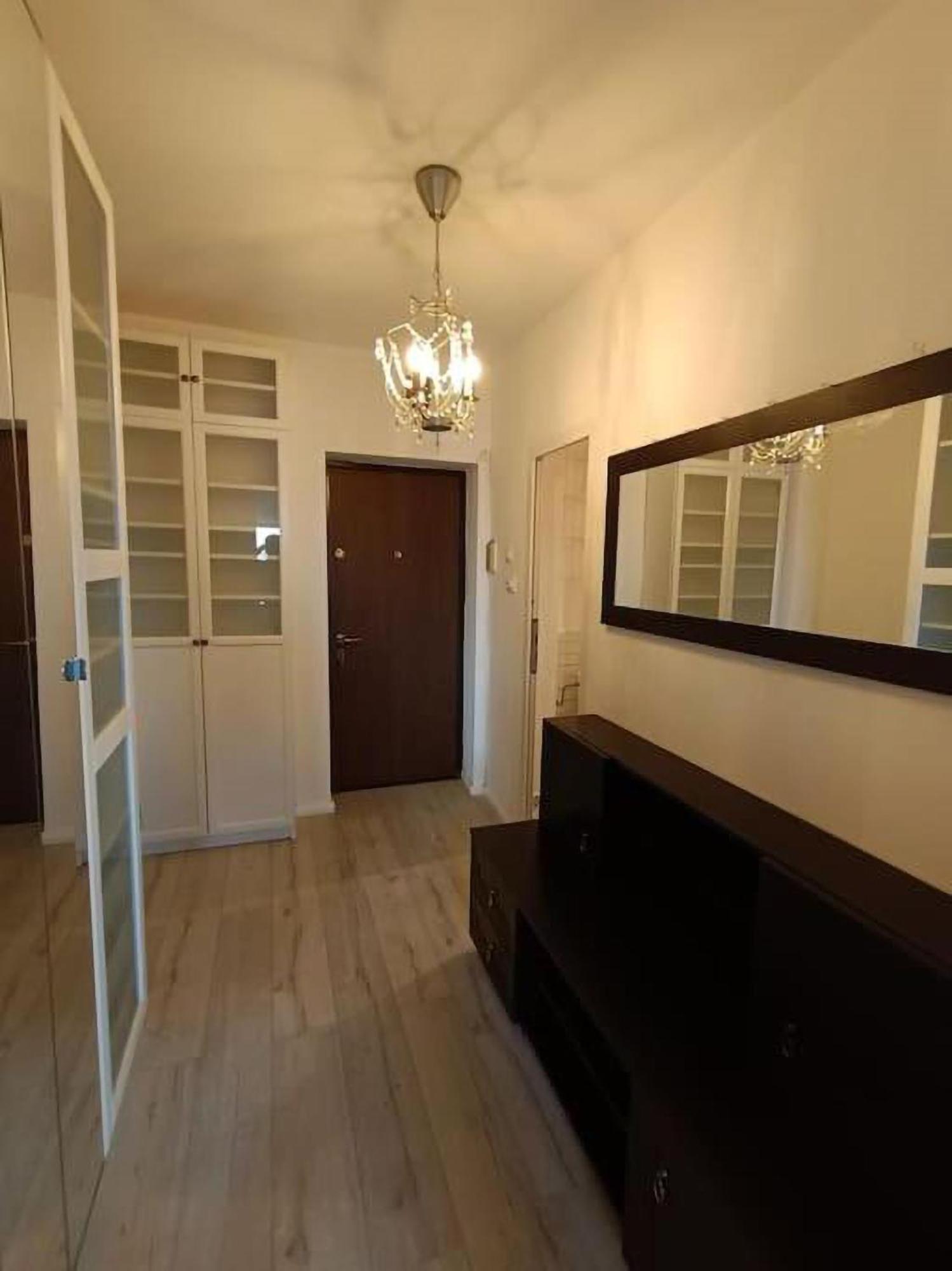 Superb 1br With Air Conditioner Bucarest